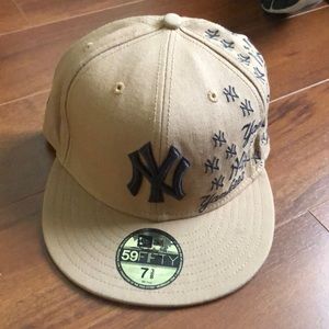 Tan yankee fitted hat